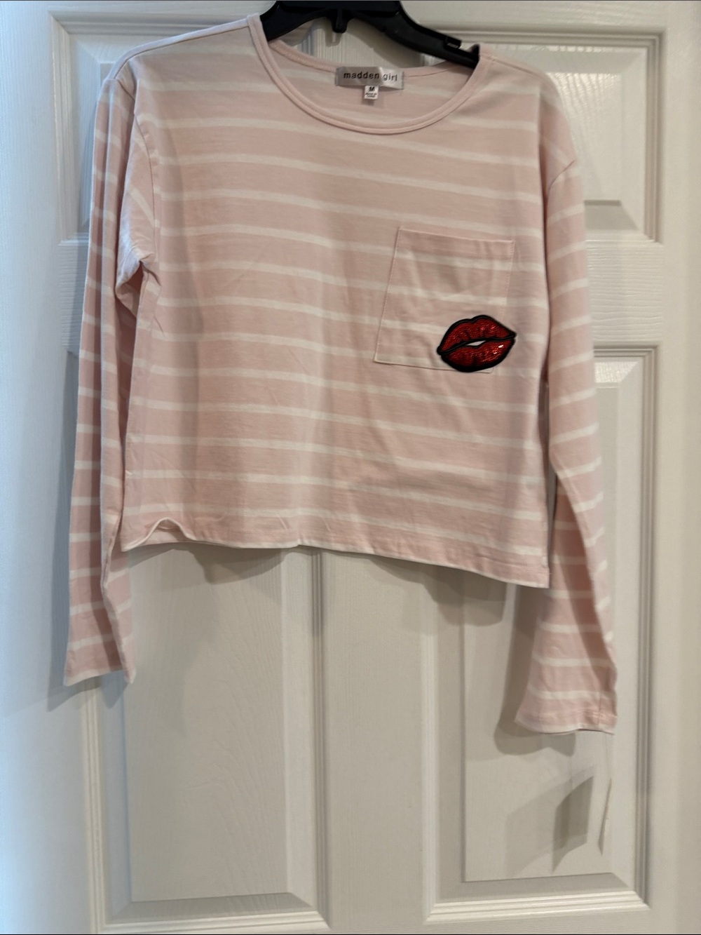 Madden Girl Peach Mist  & White Striped Long-Sleeve Tee with Red Lip Patch NWT